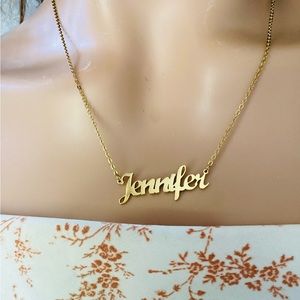 Very nice customize name necklace